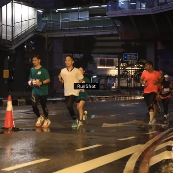 Runner Photo 7882942