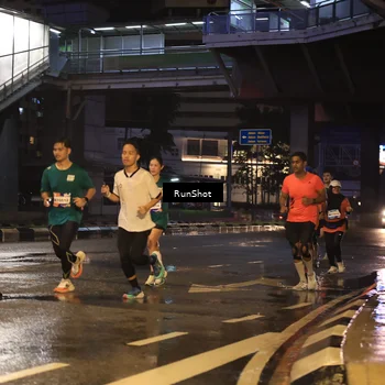 Runner Photo 7882945
