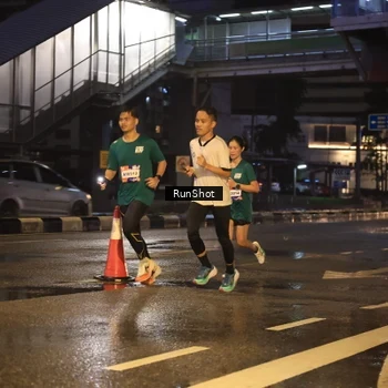 Runner Photo 7882949