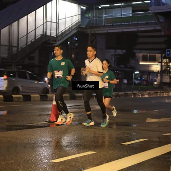 Runner Photo 7882953