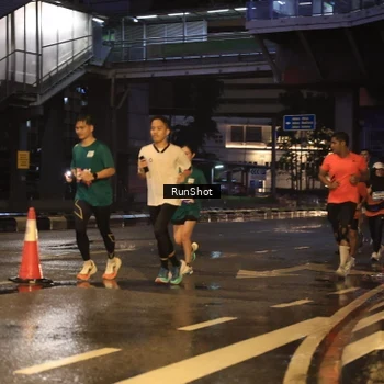 Runner Photo 7882957