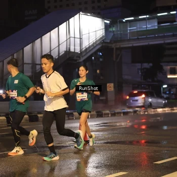 Runner Photo 7882961