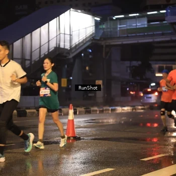 Runner Photo 7882975