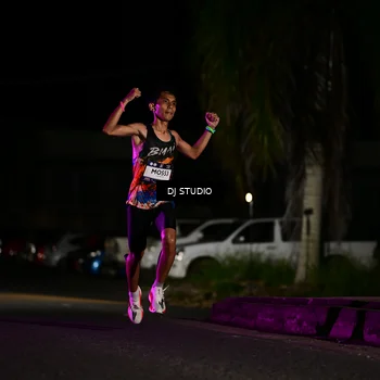 Runner Photo 7882978