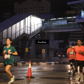 Runner Photo 7882981