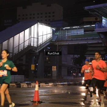 Runner Photo 7882983