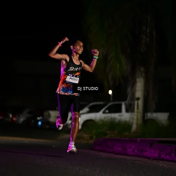 Runner Photo 7882990