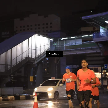 Runner Photo 7883000