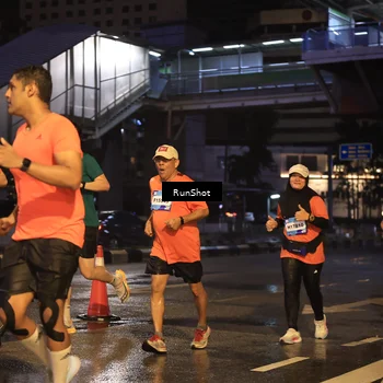 Runner Photo 7883036