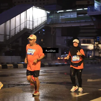 Runner Photo 7883037