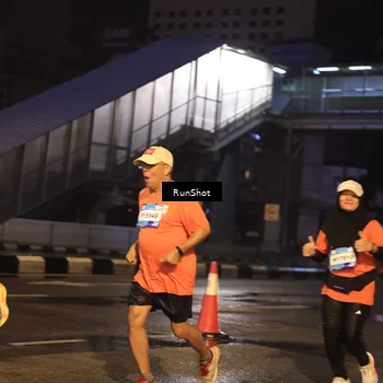 Runner Photo 7883044