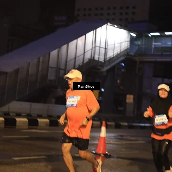 Runner Photo 7883047