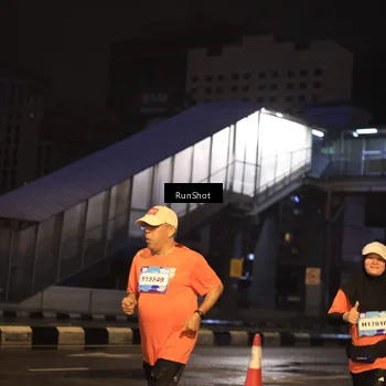 Runner Photo 7883052