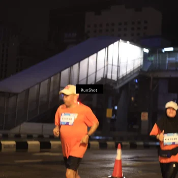 Runner Photo 7883053