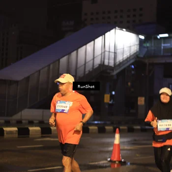Runner Photo 7883055