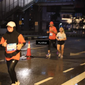 Runner Photo 7883086