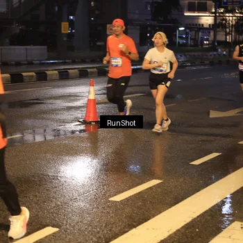 Runner Photo 7883107