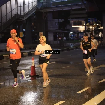 Runner Photo 7883133