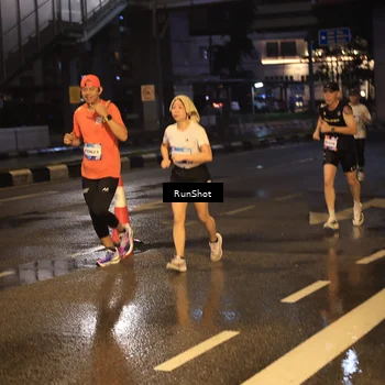 Runner Photo 7883135