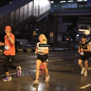 Runner Photo 7883140