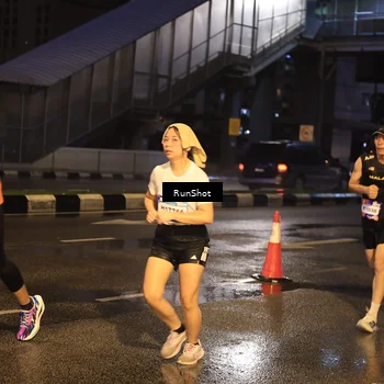 Runner Photo 7883171