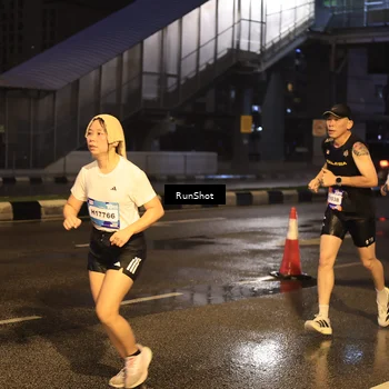 Runner Photo 7883173