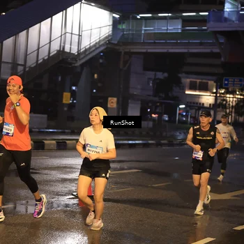 Runner Photo 7883181