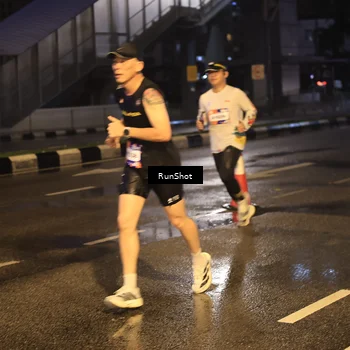 Runner Photo 7883210