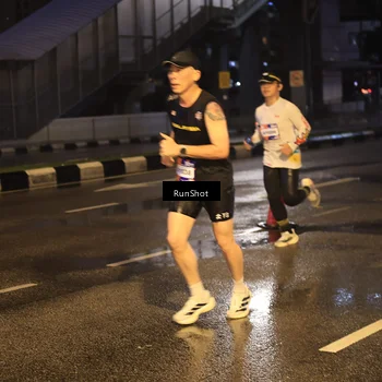 Runner Photo 7883213