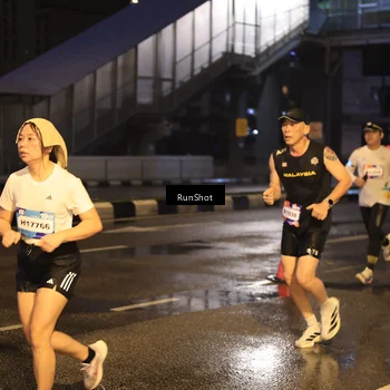 Runner Photo 7883240