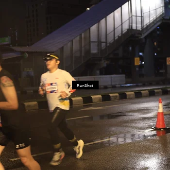 Runner Photo 7883242