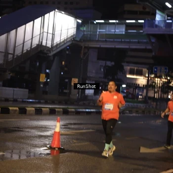 Runner Photo 7883276