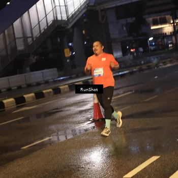 Runner Photo 7883292