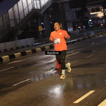 Runner Photo 7883298