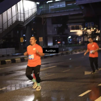 Runner Photo 7883302