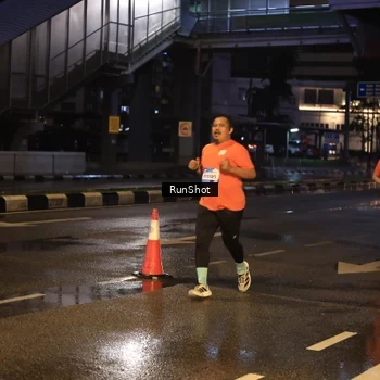 Runner Photo 7883305
