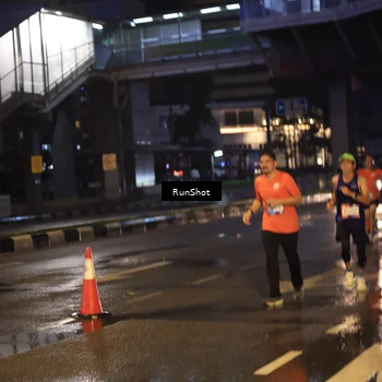 Runner Photo 7883311