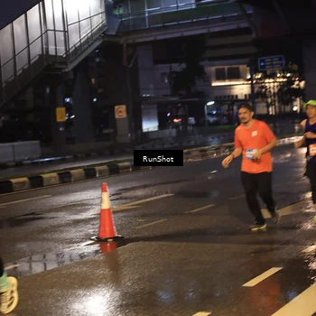 Runner Photo 7883316