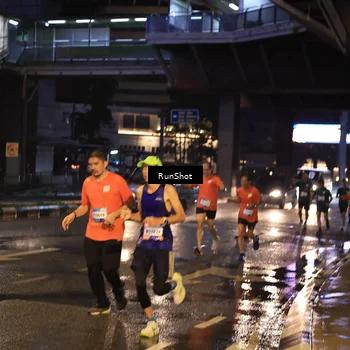 Runner Photo 7883341