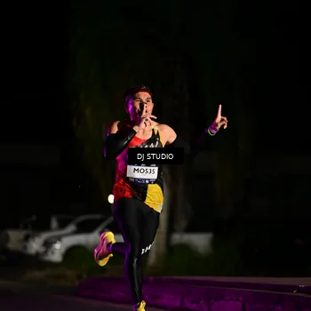 Runner Photo 7883349