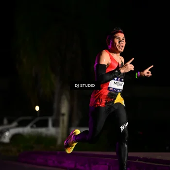 Runner Photo 7883359