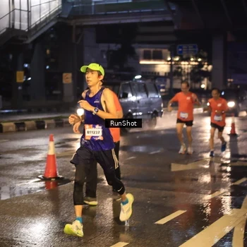 Runner Photo 7883360