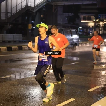 Runner Photo 7883369