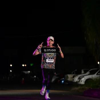 Runner Photo 7883372