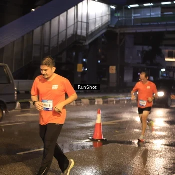 Runner Photo 7883402