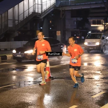 Runner Photo 7883440