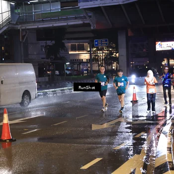Runner Photo 7883465