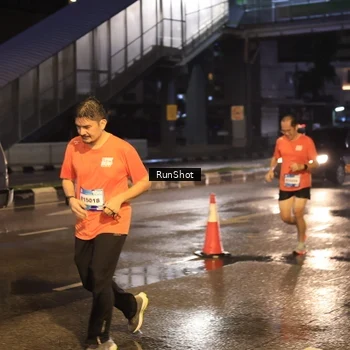 Runner Photo 7883481