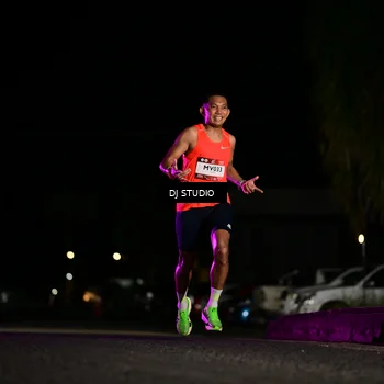 Runner Photo 7883485