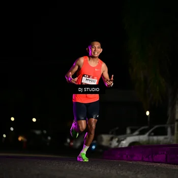 Runner Photo 7883495